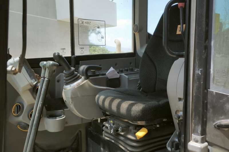 OmecoHub - Immagine JCB 48Z-1